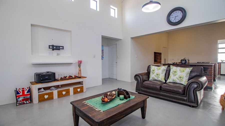 3 Bedroom Property for Sale in Britannia Beach Estate Western Cape